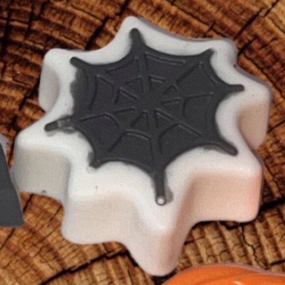 Cobb Webb Soaps Set 6 Halloween Soaps, Handmade Party Favors, Gothic Party Gift - Picture 5 of 16